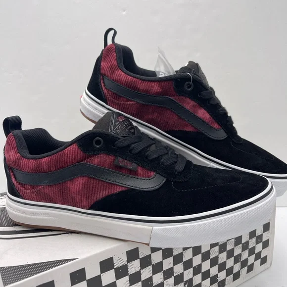 Vans WMNS Kyle Walker
Corduroy Tie-Dye/Black/White Sneakers 
VN0A5JIEX4C - Picture 9 of 16